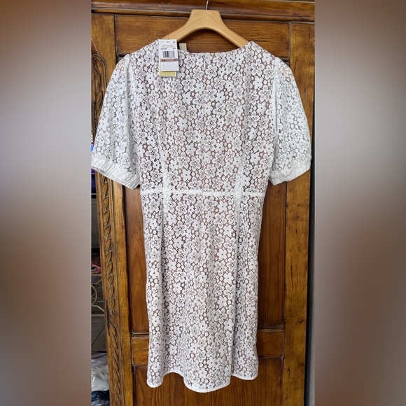 NWT Michael Kors Feminine White Lace Keyhole Dress Delicate Puff Sleeves Sz 12 - Picture 2 of 15